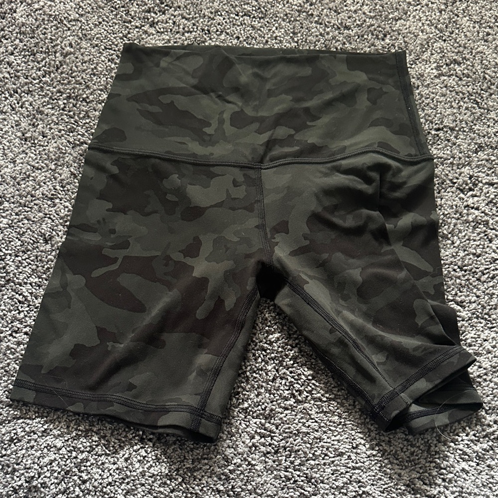 lululemon athletica Black Camouflage Bike Shorts 6”